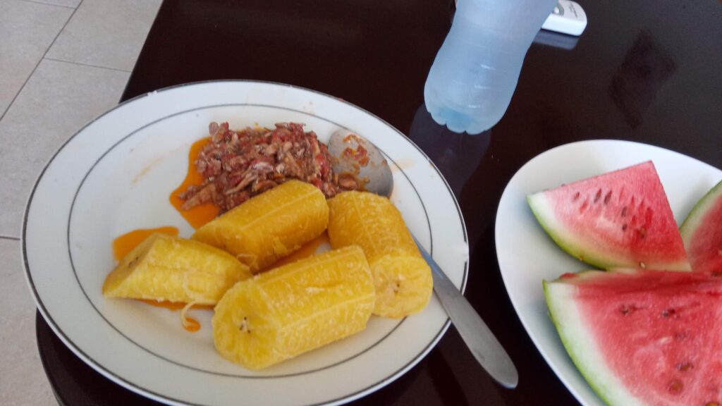 plate of plantian and fresh fish